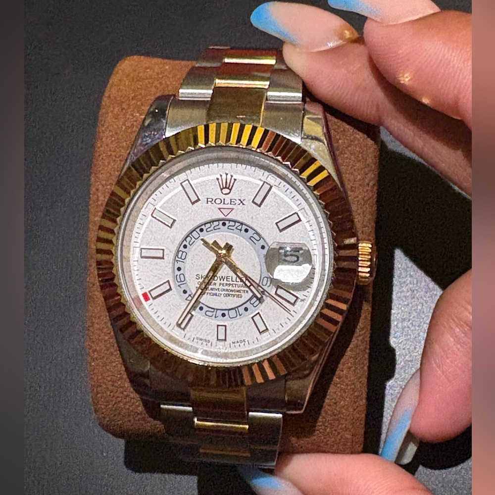 Men’s Rolex Skydweller Watch